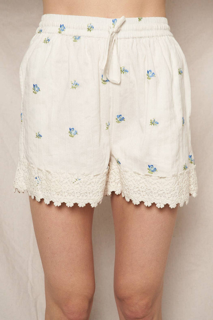 Floral Embroidery Shorts with Lace Trim