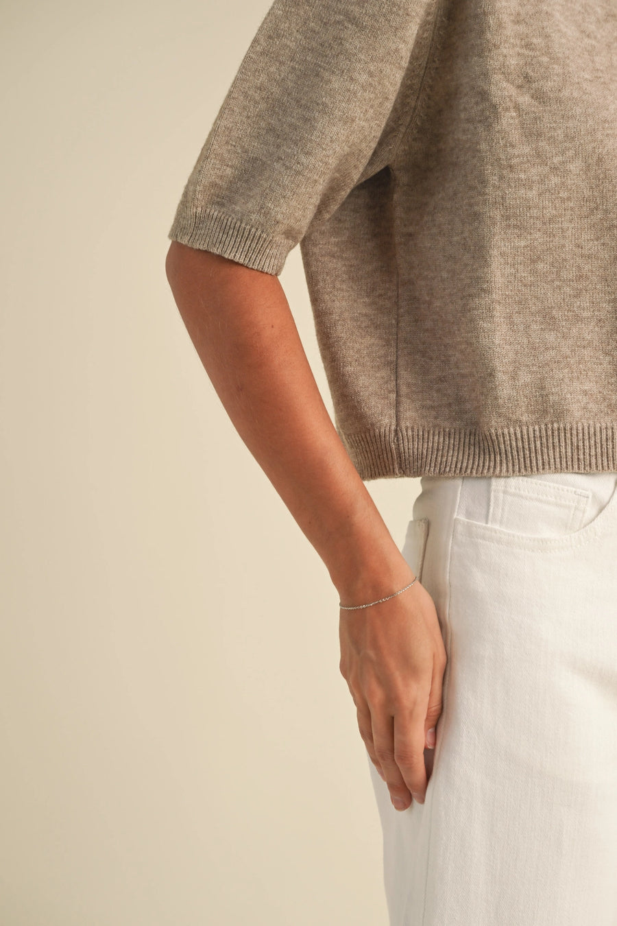 Short Sleeve Sweater Top in Black