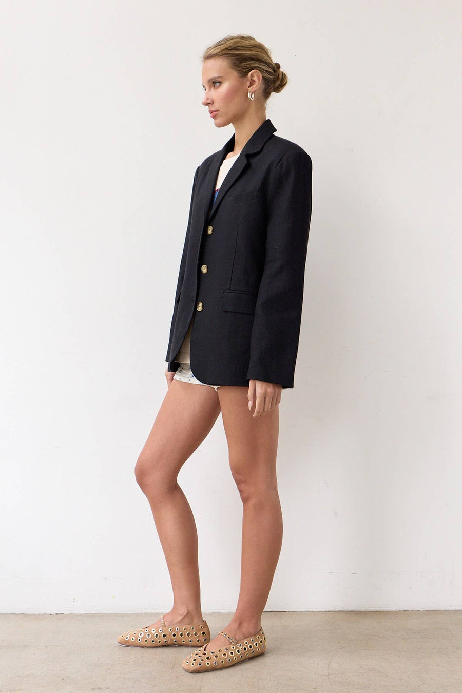 Linen 3 Buttoned Blazer